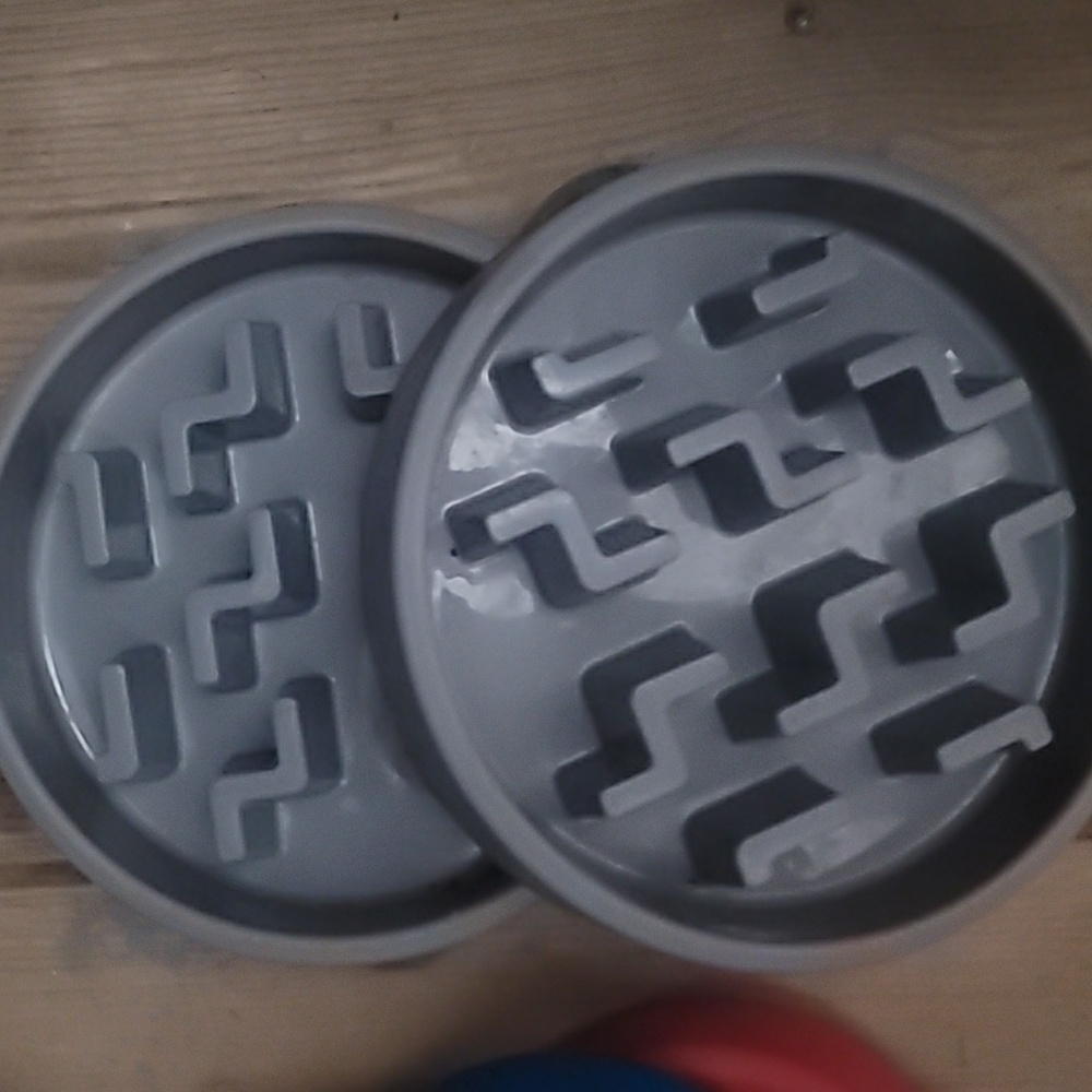 Slow Feeders & Portable Dog Bowls NWT LOT OF 4! - Picture 4 of 4
